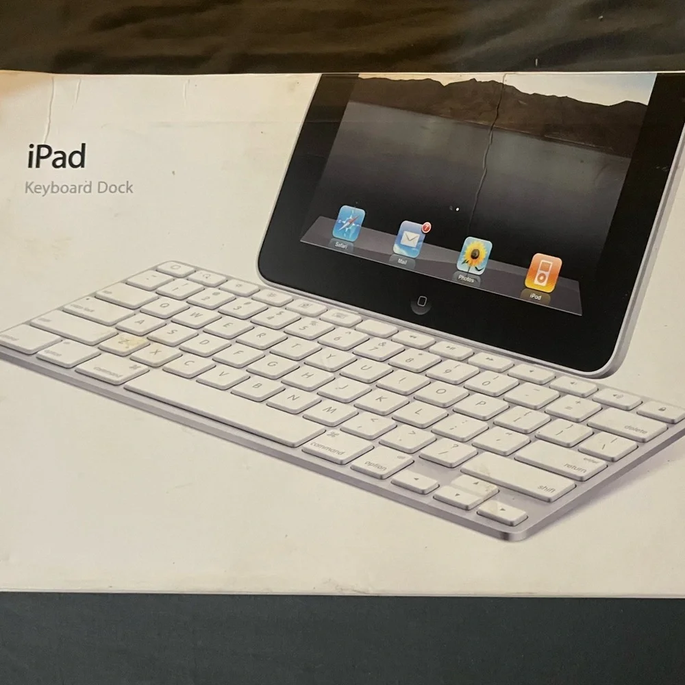 Apple iPad Keyboard Dock - Silver and White